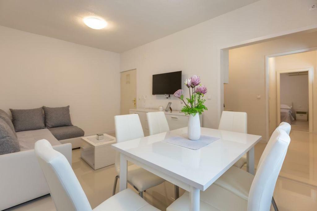 Tatijana Holiday Apartments Макарска Экстерьер фото