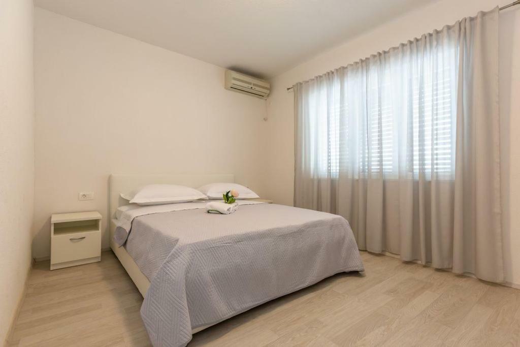 Tatijana Holiday Apartments Макарска Экстерьер фото