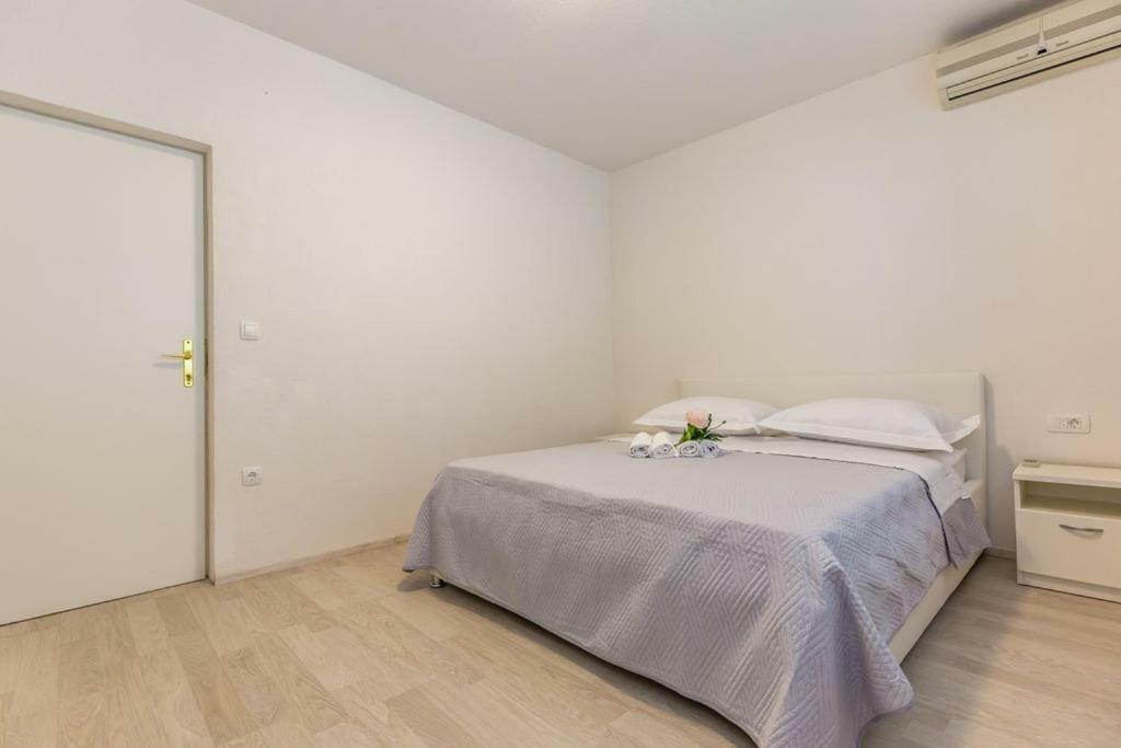 Tatijana Holiday Apartments Макарска Экстерьер фото